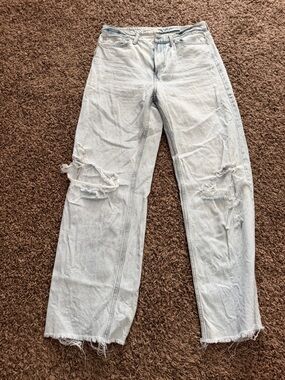 Light Wash Distressed Women's Jeans - Casual Wide Leg